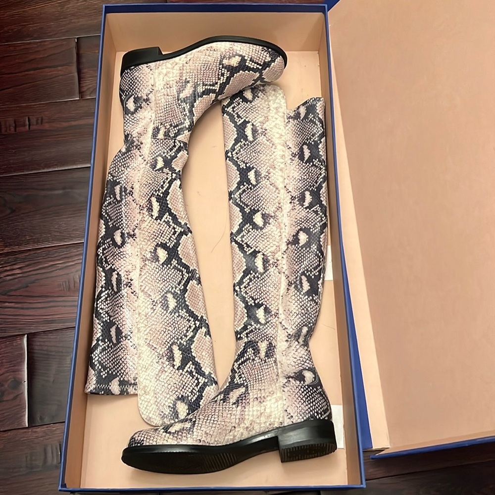 NWT Stuart Weitzman over the knee python boots